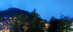 Archiv Foto Webcam Saas Fee: Blick in den Ortskern 19:00