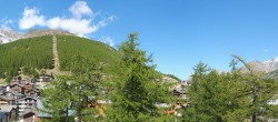 Archiv Foto Webcam Saas Fee: Blick in den Ortskern 11:00