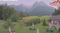 Archiv Foto Webcam Zugspitzdorf Grainau: Längenfelder Hof 19:00