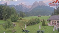 Archiv Foto Webcam Zugspitzdorf Grainau: Längenfelder Hof 04:00