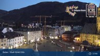 Archived image Webcam Bolzano - Hotel Citta - Walther Square 19:00