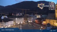 Archived image Webcam Bolzano - Hotel Citta - Walther Square 13:00