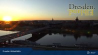 Archiv Foto Webcam Dresden Terrassenufer - Blick auf die Altstadt 01:00