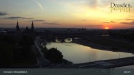 Archiv Foto Webcam Dresden Terrassenufer - Blick auf die Altstadt 02:00