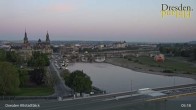 Archiv Foto Webcam Dresden Terrassenufer - Blick auf die Altstadt 04:00