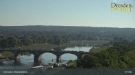 Archiv Foto Webcam Dresden Terrassenufer - Blick auf die Altstadt 07:00