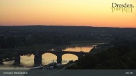 Archiv Foto Webcam Dresden Terrassenufer - Blick auf die Altstadt 04:00
