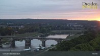 Archiv Foto Webcam Dresden Terrassenufer - Blick auf die Altstadt 04:00