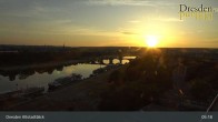 Archiv Foto Webcam Dresden Terrassenufer - Blick auf die Altstadt 04:00