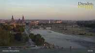 Archiv Foto Webcam Dresden Terrassenufer - Blick auf die Altstadt 04:00