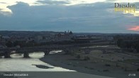 Archiv Foto Webcam Dresden Terrassenufer - Blick auf die Altstadt 02:00