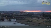 Archiv Foto Webcam Dresden Terrassenufer - Blick auf die Altstadt 02:00