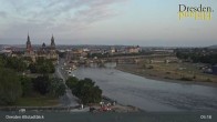 Archiv Foto Webcam Dresden Terrassenufer - Blick auf die Altstadt 04:00