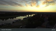 Archiv Foto Webcam Dresden Terrassenufer - Blick auf die Altstadt 04:00