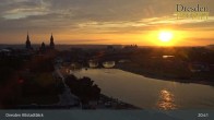 Archiv Foto Webcam Dresden Terrassenufer - Blick auf die Altstadt 03:00