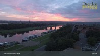Archiv Foto Webcam Dresden Terrassenufer - Blick auf die Altstadt 05:00