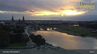 Archiv Foto Webcam Dresden Terrassenufer - Blick auf die Altstadt 01:00