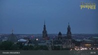 Archiv Foto Webcam Dresden Terrassenufer - Blick auf die Altstadt 04:00