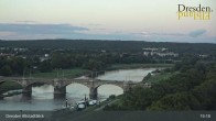 Archiv Foto Webcam Dresden Terrassenufer - Blick auf die Altstadt 18:00