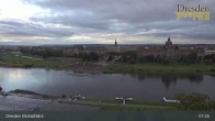 Archiv Foto Webcam Dresden Terrassenufer - Blick auf die Altstadt 07:00