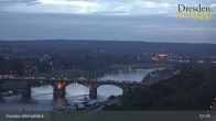 Archiv Foto Webcam Dresden Terrassenufer - Blick auf die Altstadt 07:00