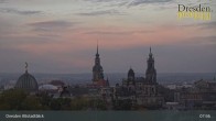 Archiv Foto Webcam Dresden Terrassenufer - Blick auf die Altstadt 08:00