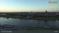 Archiv Foto Webcam Dresden Terrassenufer - Blick auf die Altstadt 18:00