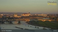 Archiv Foto Webcam Dresden Terrassenufer - Blick auf die Altstadt 06:00