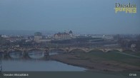 Archiv Foto Webcam Dresden Terrassenufer - Blick auf die Altstadt 08:00