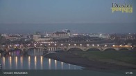 Archiv Foto Webcam Dresden Terrassenufer - Blick auf die Altstadt 07:00