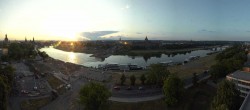 Archiv Foto Webcam Dresden - Elbpanorama 19:00