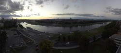 Archiv Foto Webcam Dresden - Elbpanorama 19:00