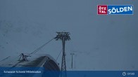 Archived image Webcam Sölden - Schwarze Schneid Cable Car 07:00