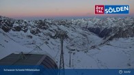 Archived image Webcam Sölden - Schwarze Schneid Cable Car 00:00