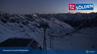 Archived image Webcam Sölden - Schwarze Schneid Cable Car 06:00