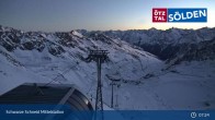 Archived image Webcam Sölden - Schwarze Schneid Cable Car 06:00