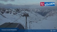 Archived image Webcam Sölden - Schwarze Schneid Cable Car 02:00