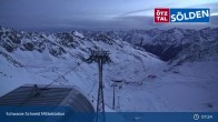 Archived image Webcam Sölden - Schwarze Schneid Cable Car 06:00