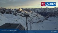 Archiv Foto Webcam Sölden - Gondelbahn Schwarze Schneid 06:00