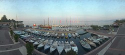 Archiv Foto Webcam Gardasee - Bardolino Hafen 05:00