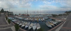 Archiv Foto Webcam Gardasee - Bardolino Hafen 06:00