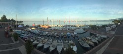 Archiv Foto Webcam Gardasee - Bardolino Hafen 05:00