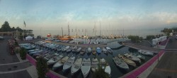 Archiv Foto Webcam Gardasee - Bardolino Hafen 05:00