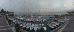 Archiv Foto Webcam Gardasee - Bardolino Hafen 05:00