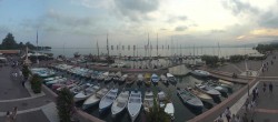 Archived image Webcam Lago di Garda - Harbour of Bardolino 19:00