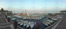 Archiv Foto Webcam Gardasee - Bardolino Hafen 05:00