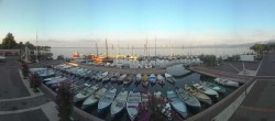Archiv Foto Webcam Gardasee - Bardolino Hafen 05:00