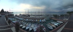 Archiv Foto Webcam Gardasee - Bardolino Hafen 05:00