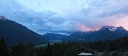Archiv Foto Webcam Tarrenz - Blick vom Kappakreuz auf Imst 19:00