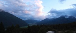 Archiv Foto Webcam Tarrenz - Blick vom Kappakreuz auf Imst 19:00